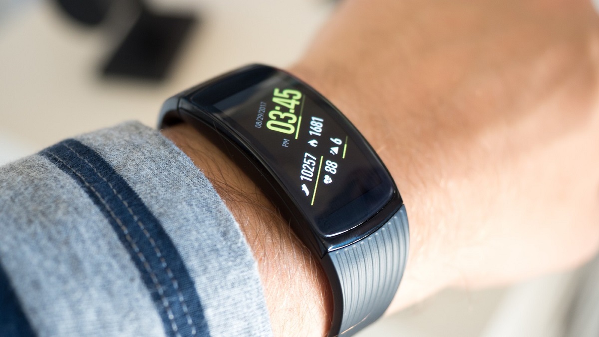 fitnes grivna - Samsung Gear Fit 2 Pro.jpg